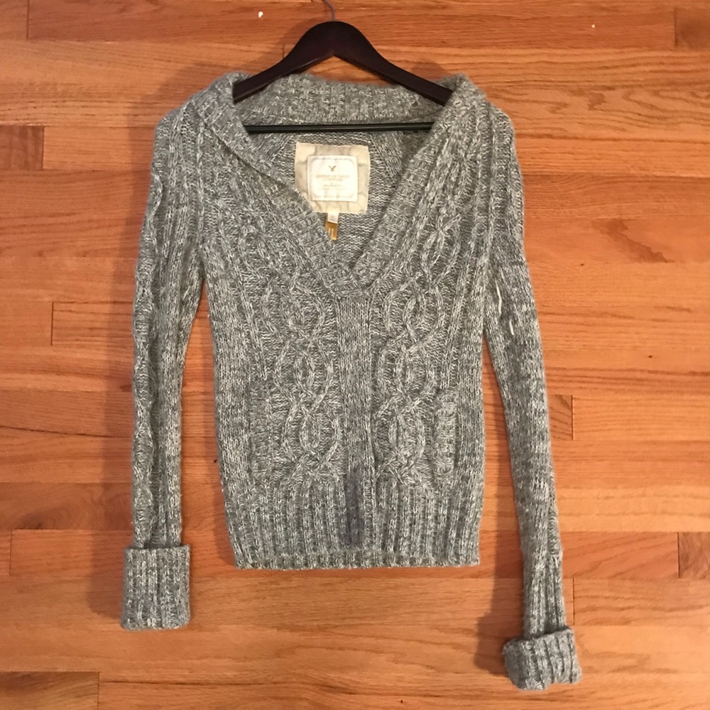 gray american eagle knit sweater